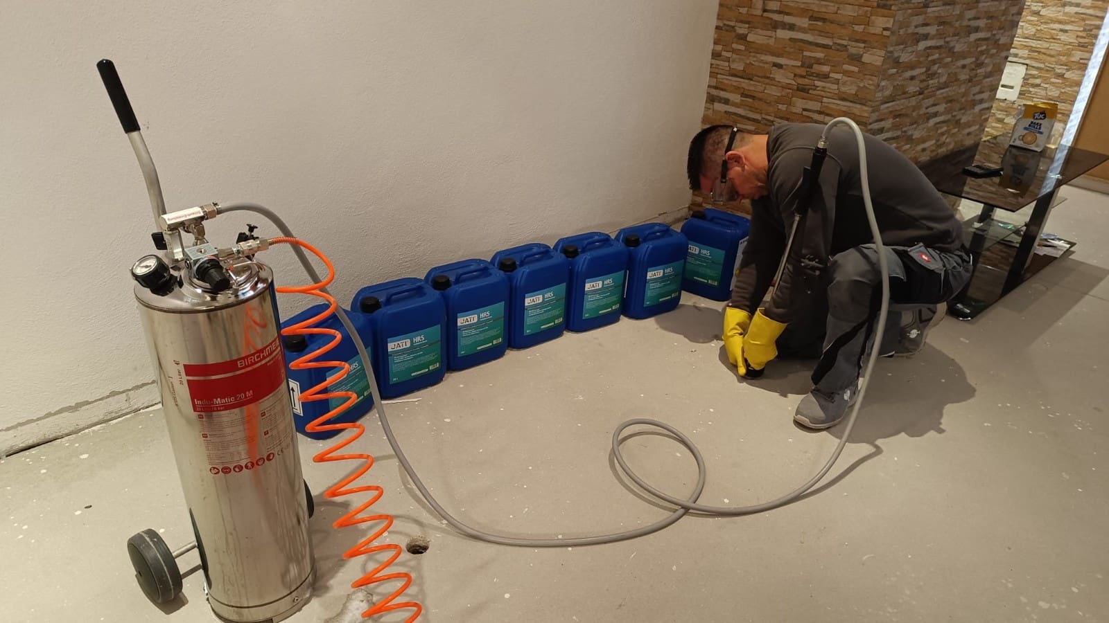Desinfektion der Estrichdämmschicht​